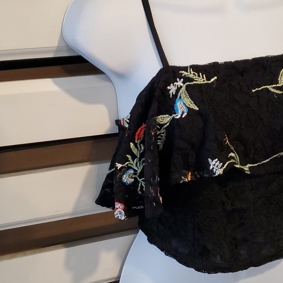 NWT.  ELLI WHITE crop.                   #1252 - Picture 4 of 8